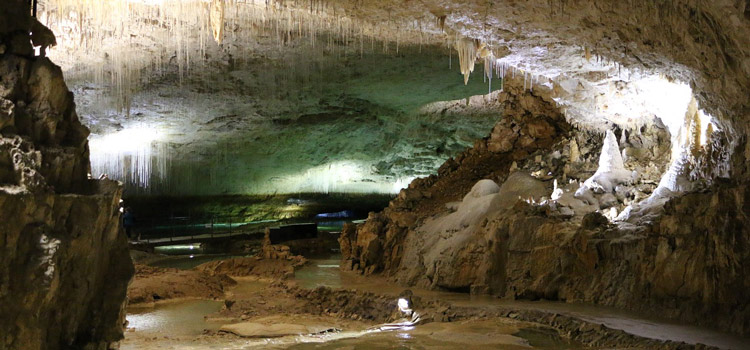 Grotte de Lacave