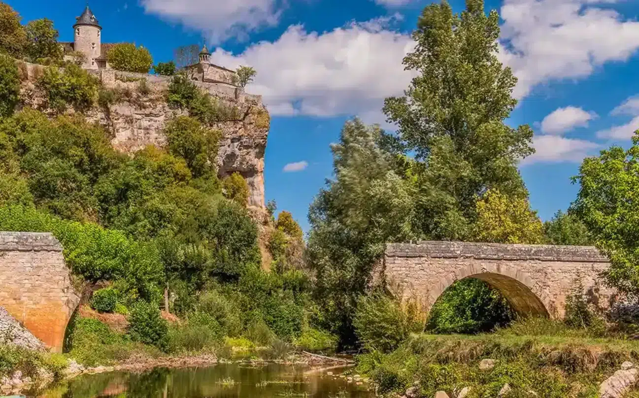 camping a proximite de lacave (1)